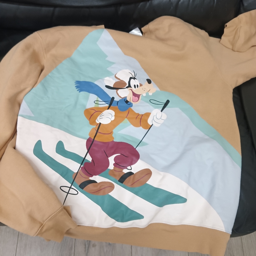 Disney Goofy sweater